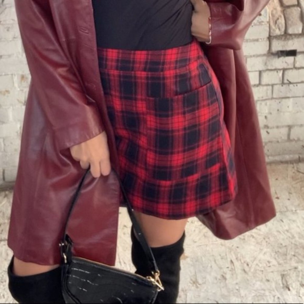 NEW LF red plaid mini skirt M
